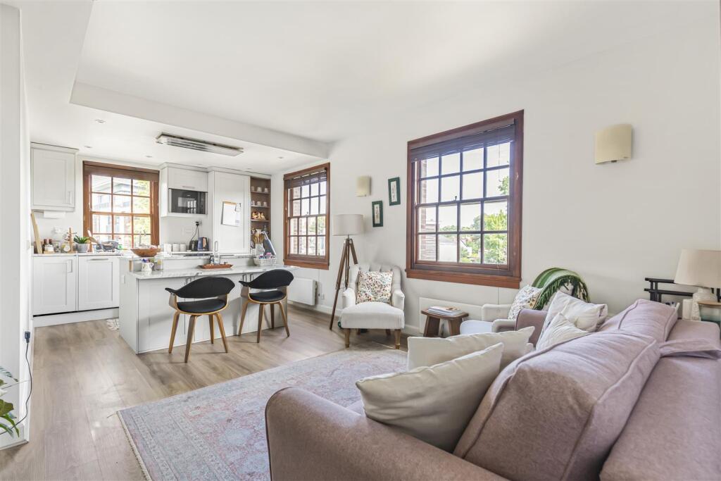1 bed 1st Floor Flat for rent in Putney. From James Anderson - East Putney - Lettings 1 bed 1st Floor Flat for rent in Putney. From James Anderson - East Putney - Lettings