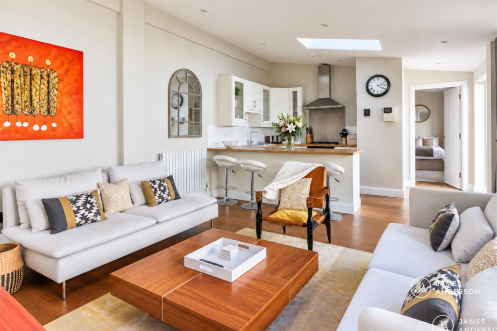 2 bed Bungalow for rent in London. From James Anderson - East Putney - Lettings 2 bed Bungalow for rent in London. From James Anderson - East Putney - Lettings