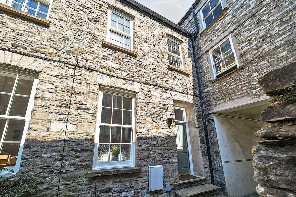 2 bed Cottage for rent in Kendal. From Hackney & Leigh - Kendal