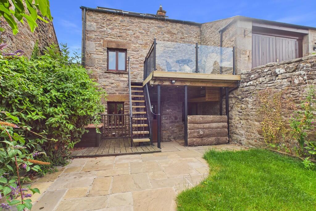 2 bed Cottage for rent in Bolton. From Hackney & Leigh - Kendal