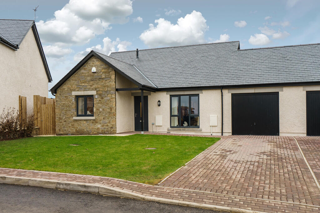 2 bed Semi-detached bungalow for rent in Warton. From Hackney & Leigh - Kendal 2 bed Semi-detached bungalow for rent in Warton. From Hackney & Leigh - Kendal