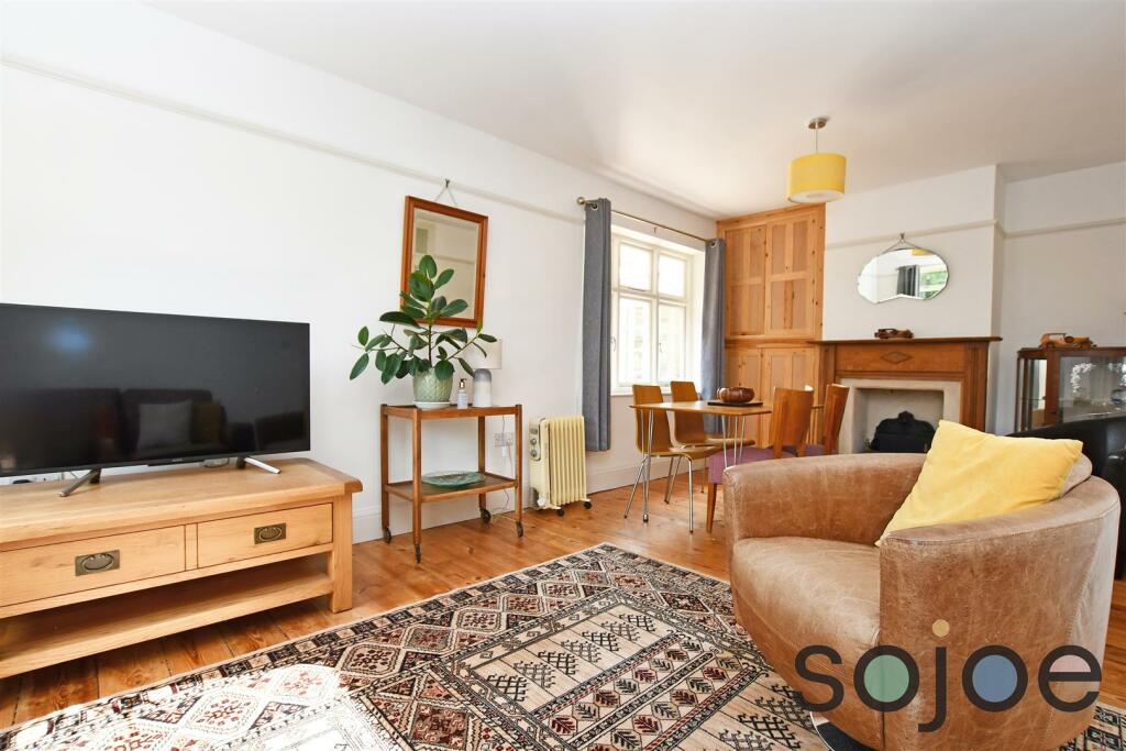 2 bed Detached bungalow for rent in Blundeston. From Paul Hubbard Estate Agents - Lowestoft