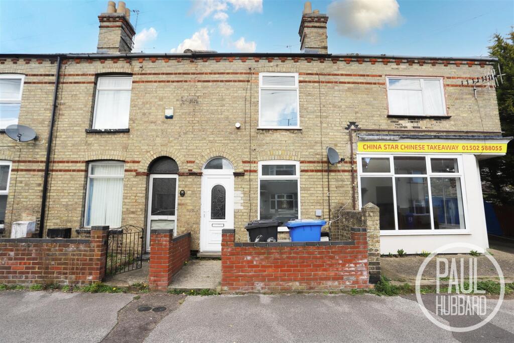 3 bed Mid Terraced House for rent in Lowestoft. From Paul Hubbard Estate Agents - Lowestoft