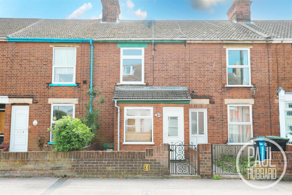 3 bed Mid Terraced House for rent in Lowestoft. From Paul Hubbard Estate Agents - Lowestoft