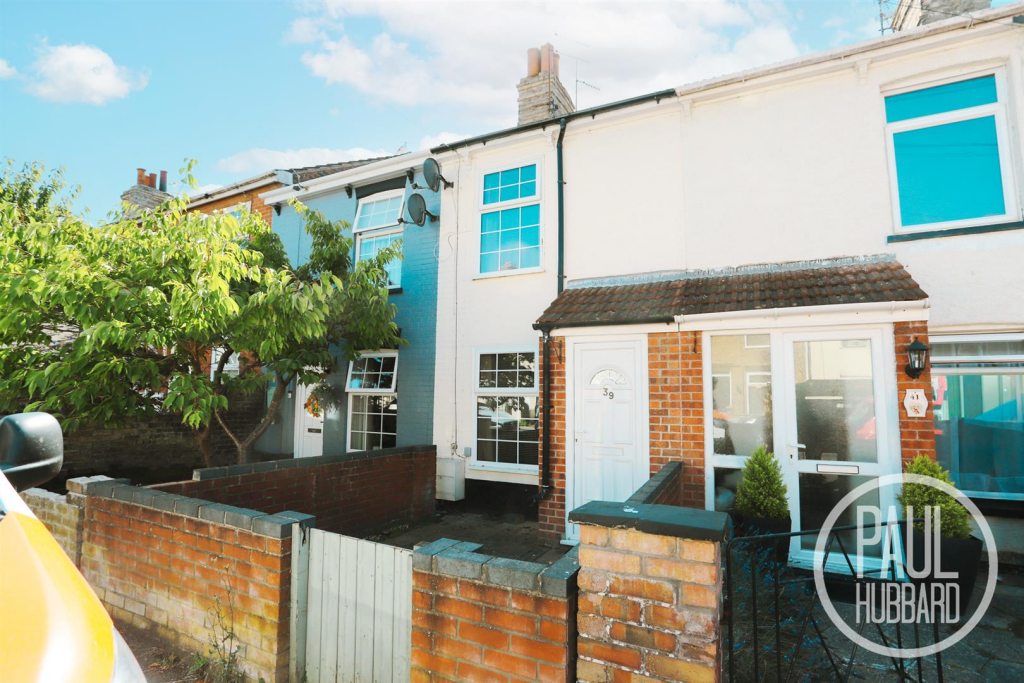 3 bed Mid Terraced House for rent in Kessingland. From Paul Hubbard Estate Agents - Lowestoft