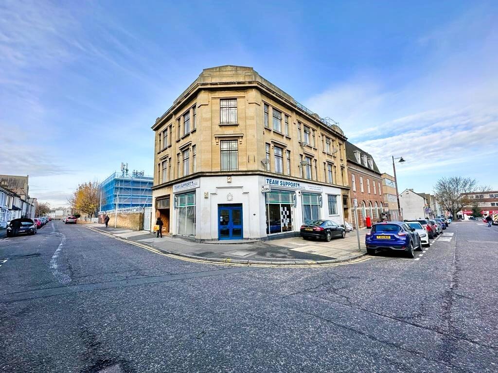 2 bed 1st Floor Flat for rent in Lower Twydall. From Jacksons Estate Agents - Gillingham