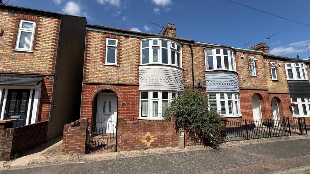 3 bed End of Terrace for rent in Lower Twydall. From Jacksons Estate Agents - Gillingham