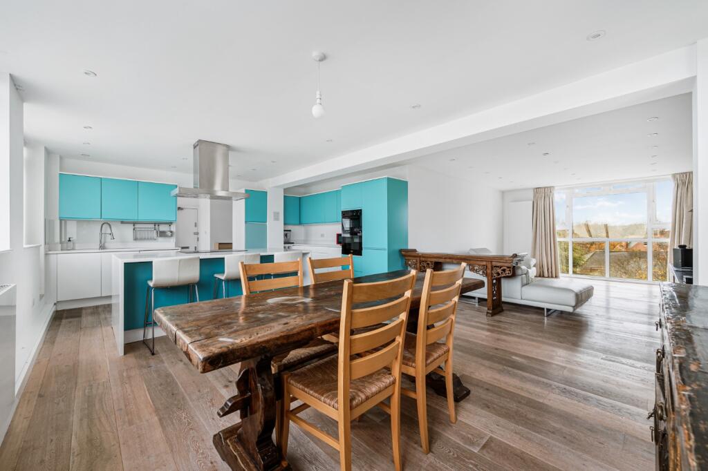 2 bed Apartment for rent in London. From Shaws Kensington - Kensington