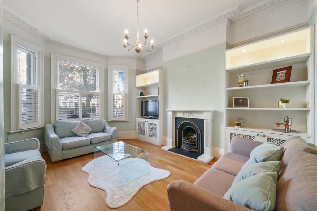 2 bed 1st Floor Flat for rent in Kensington. From Shaws Kensington - Kensington
