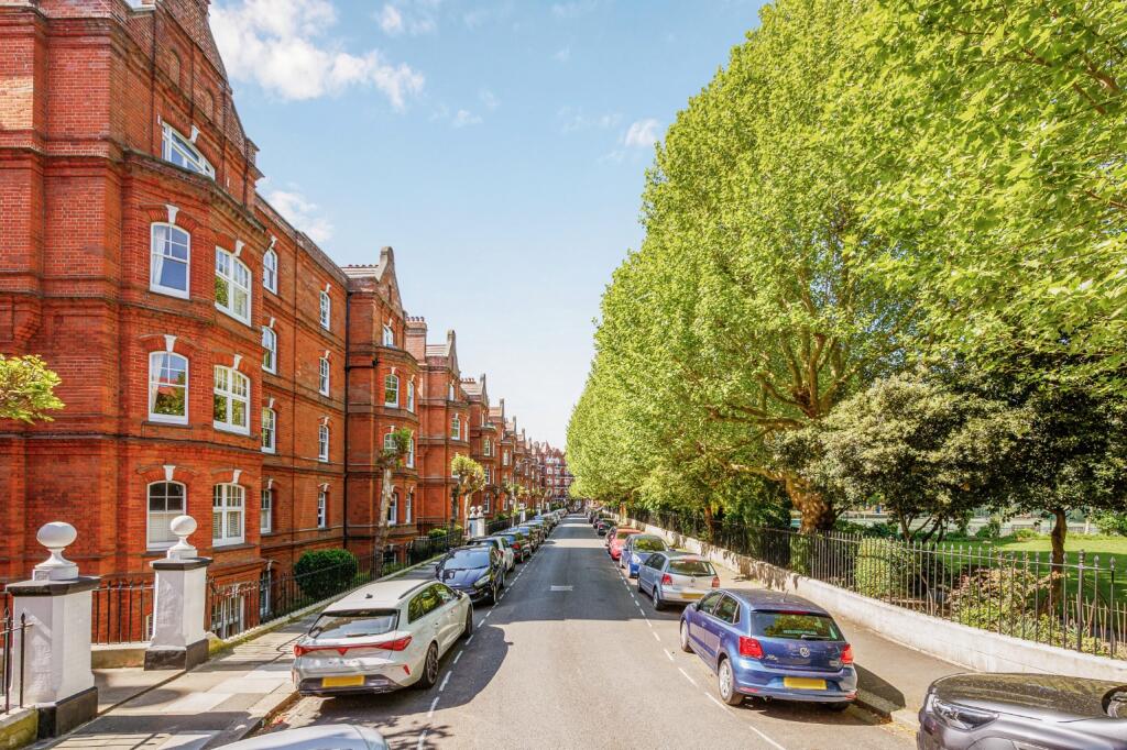 3 bed Apartment for rent in Fulham. From Shaws Kensington - Kensington