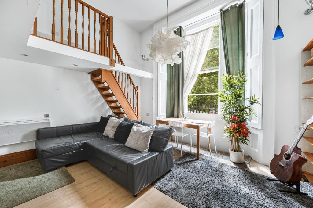 2 bed 1st Floor Flat for rent in Paddington. From Shaws Kensington - Kensington