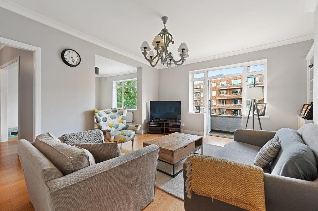3 bed Apartment for rent in London. From Shaws Kensington - Kensington
