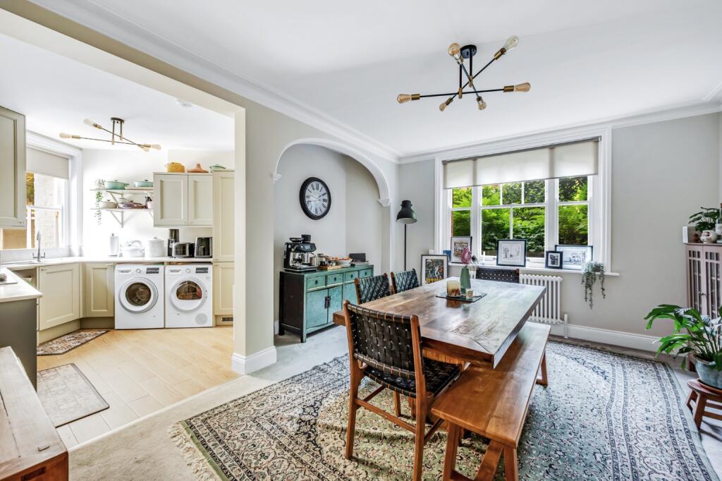 3 bed 1st Floor Flat for rent in Fulham. From Shaws Kensington - Kensington 3 bed 1st Floor Flat for rent in Fulham. From Shaws Kensington - Kensington