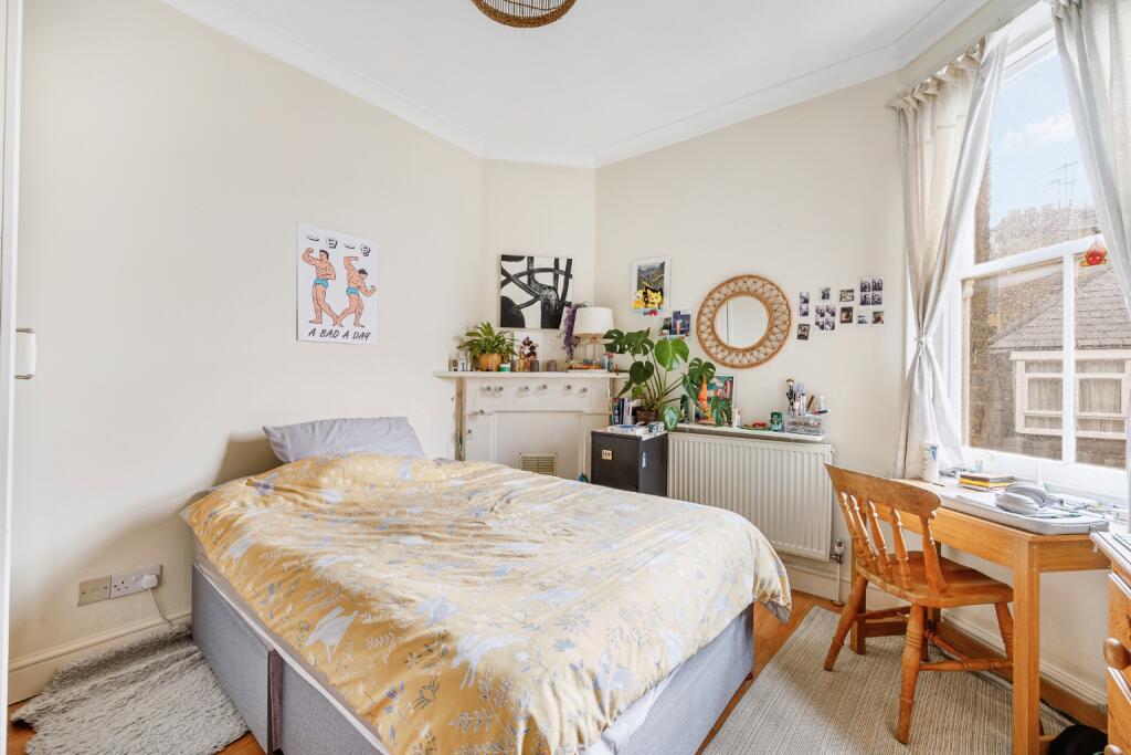 1 bed Apartment for rent in Fulham. From Shaws Kensington - Kensington