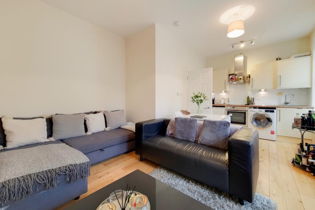 1 bed Apartment for rent in Kensington. From Shaws Kensington - Kensington