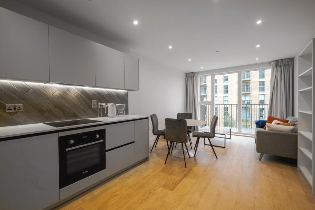 1 bed Apartment for rent in Slough. From Shaws Kensington - Kensington