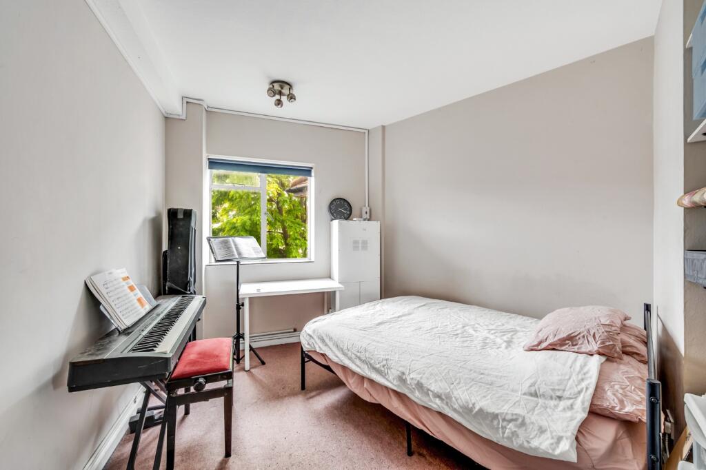 2 bed 1st Floor Flat for rent in Hammersmith. From Shaws Kensington - Kensington 2 bed 1st Floor Flat for rent in Hammersmith. From Shaws Kensington - Kensington