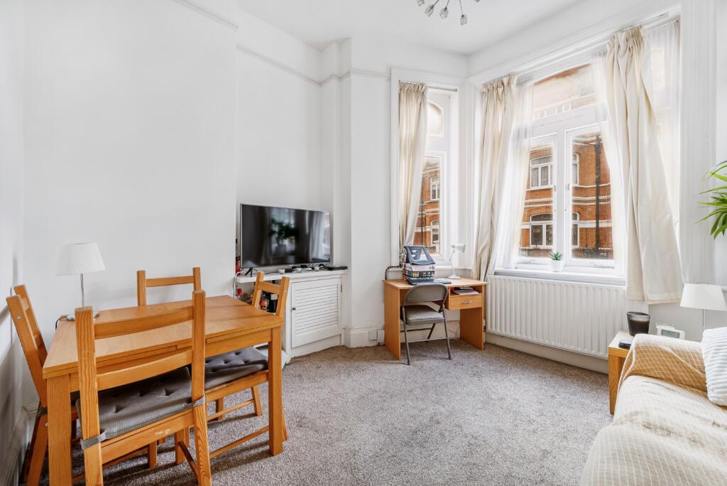 2 bed Apartment for rent in Kensington. From Shaws Kensington - Kensington