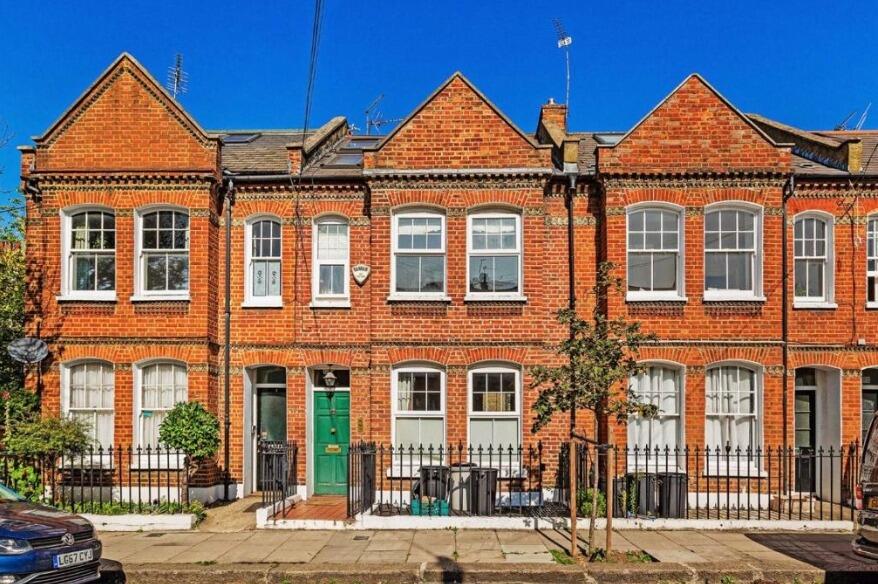 3 bed Apartment for rent in London. From Shaws Kensington - Kensington 3 bed Apartment for rent in London. From Shaws Kensington - Kensington
