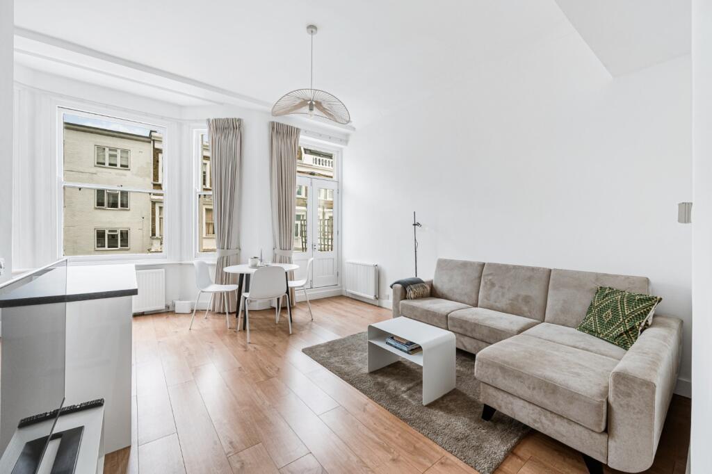 1 bed 1st Floor Flat for rent in Kensington. From Shaws Kensington - Kensington