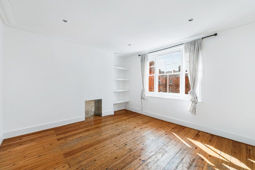 1 bed 1st Floor Flat for rent in London. From Shaws Kensington - Kensington