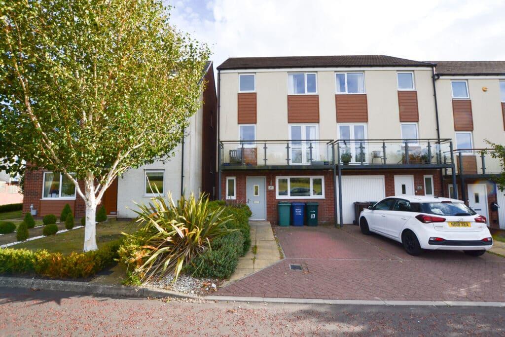 4 bed Town House for rent in Hazlerigg. From Bird House Properties - Newcastle Upon Tyne