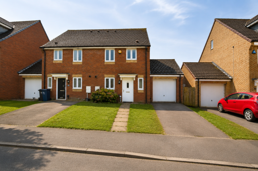 3 bed Semi Detached for rent in Callerton. From Bird House Properties - Newcastle Upon Tyne 3 bed Semi Detached for rent in Callerton. From Bird House Properties - Newcastle Upon Tyne