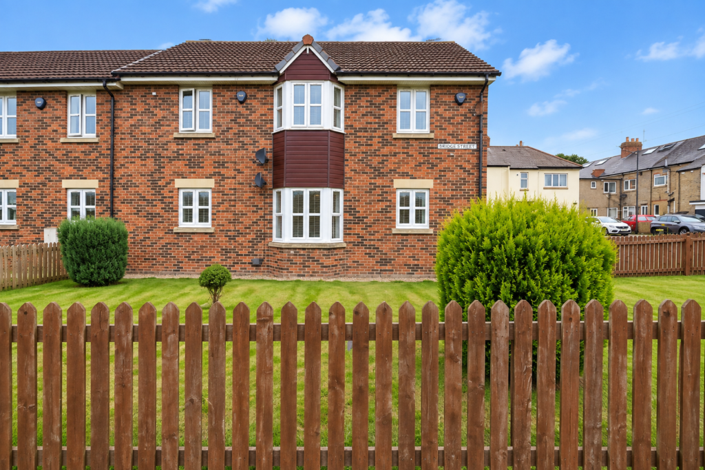 2 bed Apartment for rent in Seaton Burn. From Bird House Properties - Newcastle Upon Tyne
