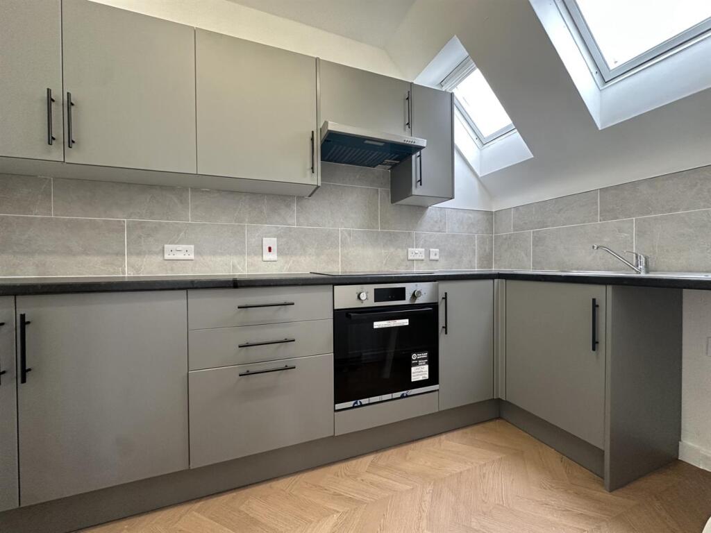 1 bed 1st Floor Flat for rent in Chippenham. From Strakers - Chippenham 1 bed 1st Floor Flat for rent in Chippenham. From Strakers - Chippenham