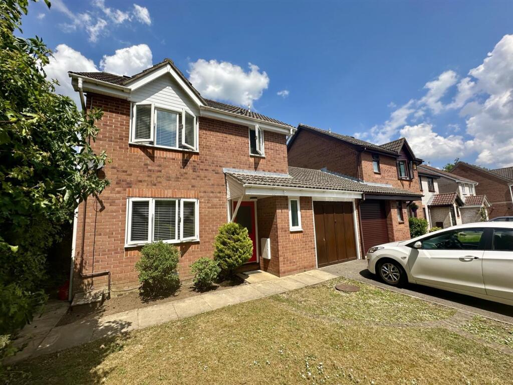 3 bed Detached for rent in Chippenham. From Strakers - Devizes & Pewsey Vale