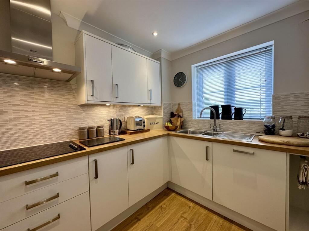1 bed House (unspecified) for rent in Sutton Benger. From Strakers - Devizes & Pewsey Vale