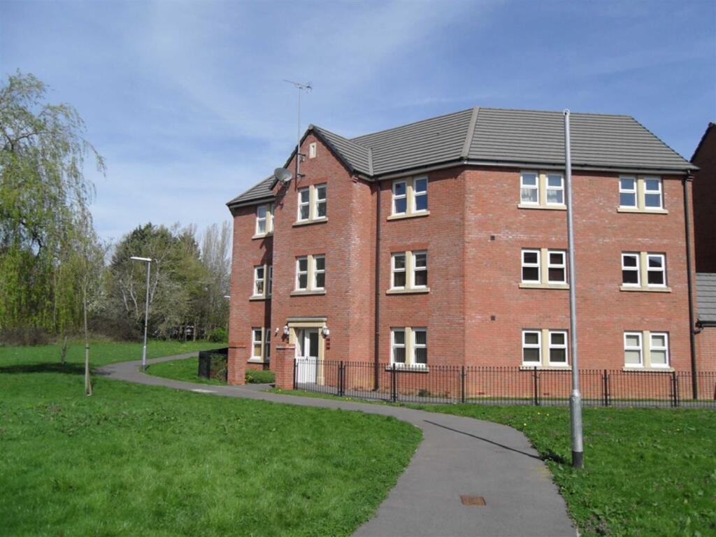 2 bed 1st Floor Flat for rent in Kington St Michael. From Strakers - Devizes & Pewsey Vale 2 bed 1st Floor Flat for rent in Kington St Michael. From Strakers - Devizes & Pewsey Vale