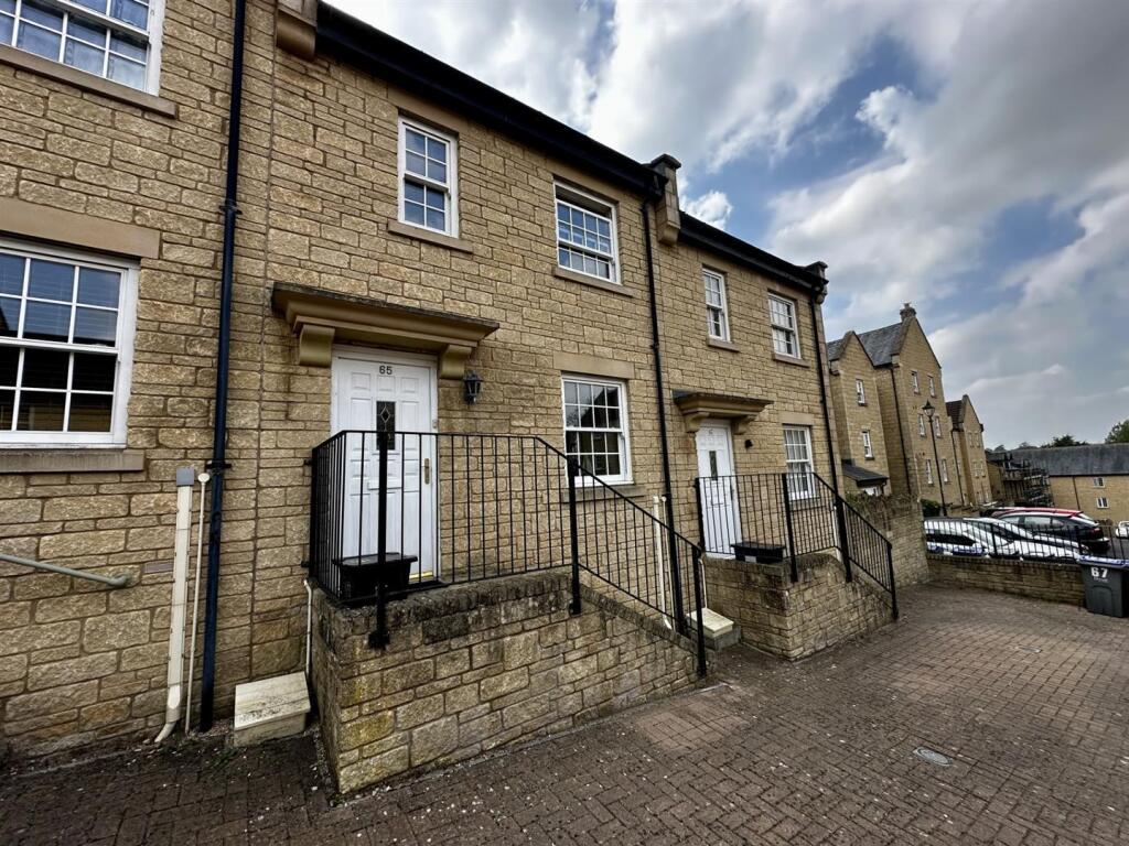 2 bed Not Specified for rent in Chippenham. From Strakers - Devizes & Pewsey Vale