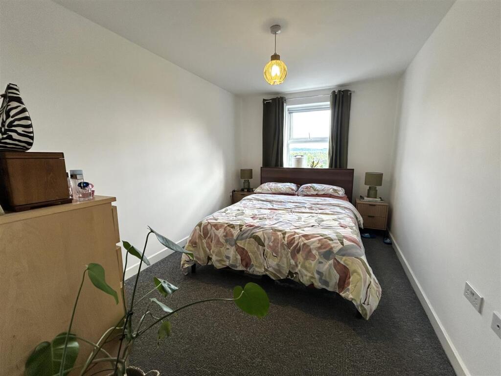 2 bed 1st Floor Flat for rent in Royal Wootton Bassett. From Strakers - Devizes & Pewsey Vale