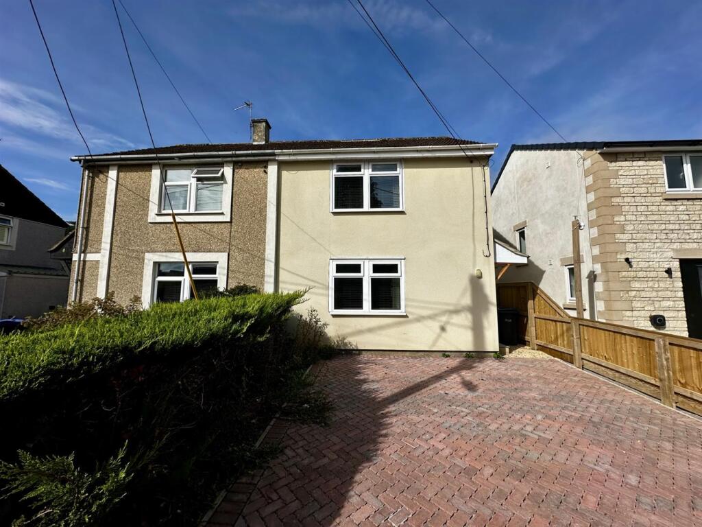 3 bed Semi Detached for rent in Corsham. From Strakers - Devizes & Pewsey Vale 3 bed Semi Detached for rent in Corsham. From Strakers - Devizes & Pewsey Vale