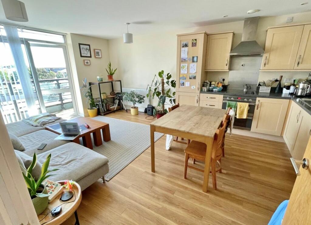 2 bed Apartment for rent in Borehamwood. From Barkers