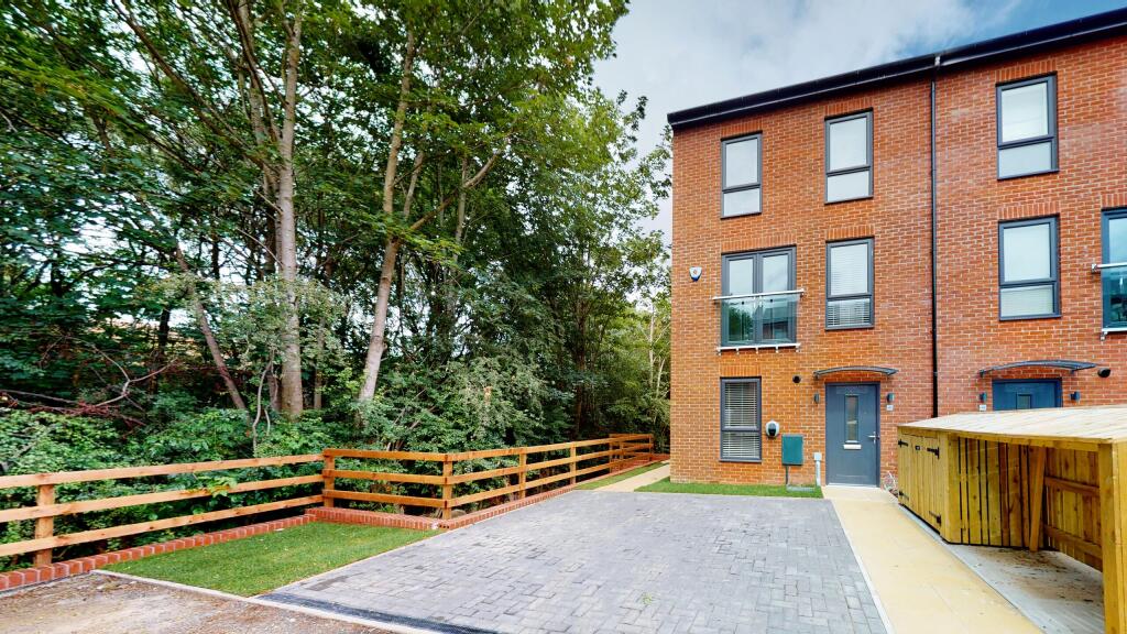 2 bed Semi Detached for rent in Bramhope. From Walker Smale - West Park