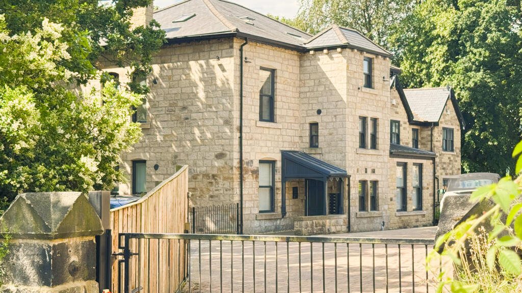 1 bed 1st Floor Flat for rent in Horsforth. From Walker Smale - West Park