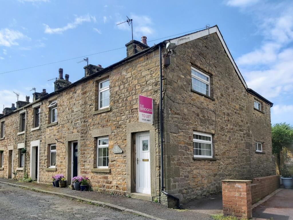 2 bed End of Terrace for rent in Lancaster. From Sue Bridges - Lancaster