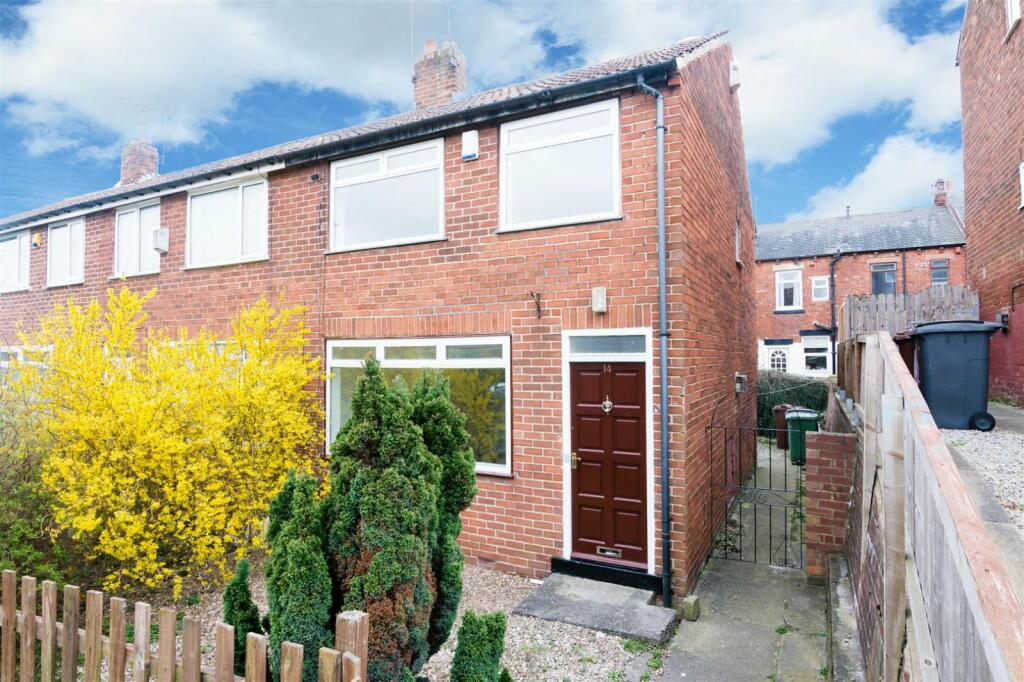 3 bed Semi-Detached House for rent in Horsforth. From Linley & Simpson - Horsforth