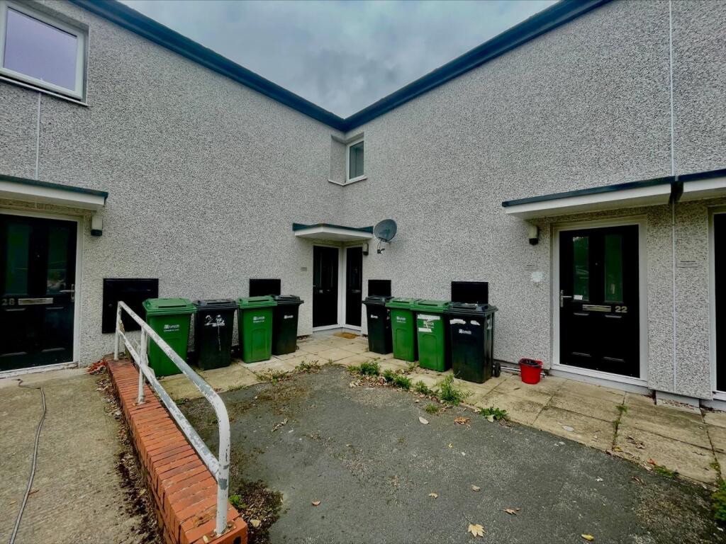 2 bed 1st Floor Flat for rent in Bramhope. From Linley & Simpson - Horsforth