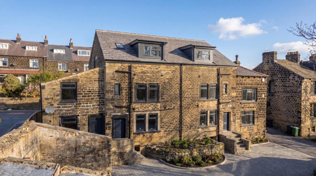2 bed 1st Floor Flat for rent in Yeadon. From Linley & Simpson - Horsforth