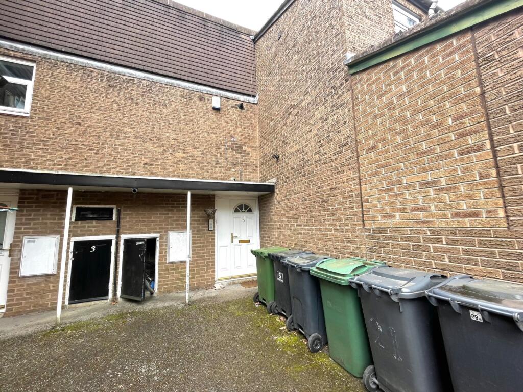 1 bed 1st Floor Flat for rent in Bramhope. From Linley & Simpson - Horsforth