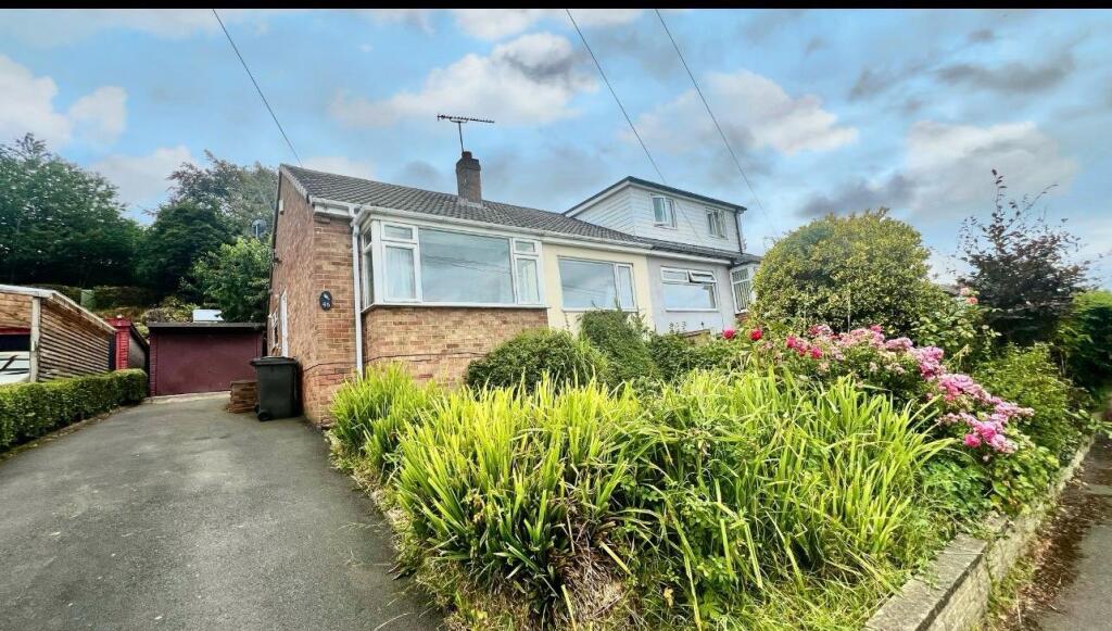 2 bed Bungalow for rent in Yeadon. From Linley & Simpson - Horsforth