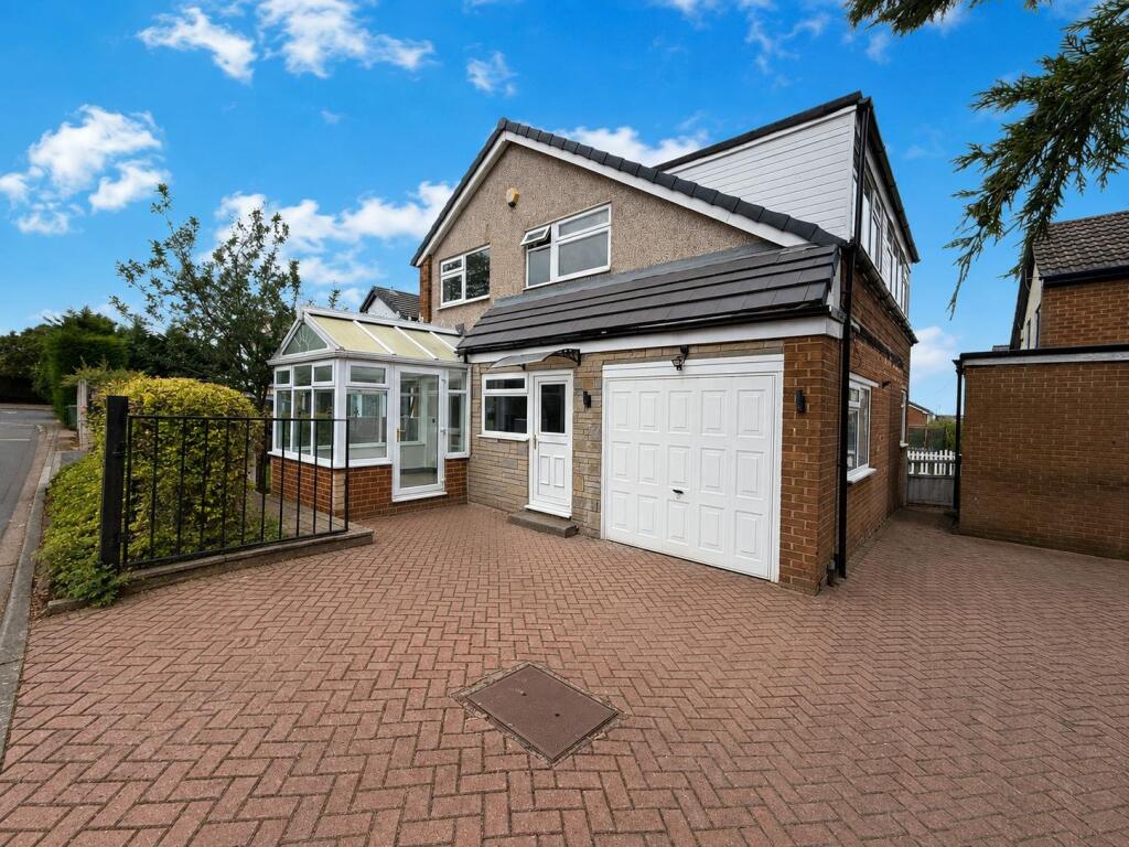 4 bed Detached for rent in Bramhope. From Linley & Simpson - Horsforth 4 bed Detached for rent in Bramhope. From Linley & Simpson - Horsforth