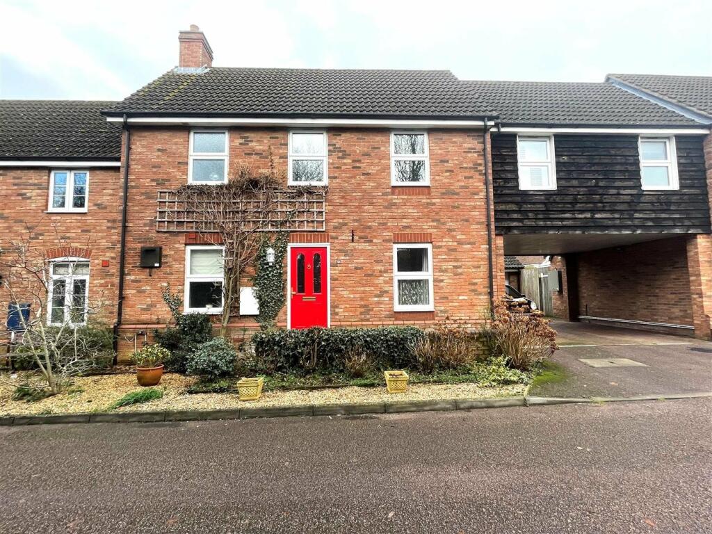 3 bed Link detached house for rent in Houghton Conquest. From Orchards Estate Agents
