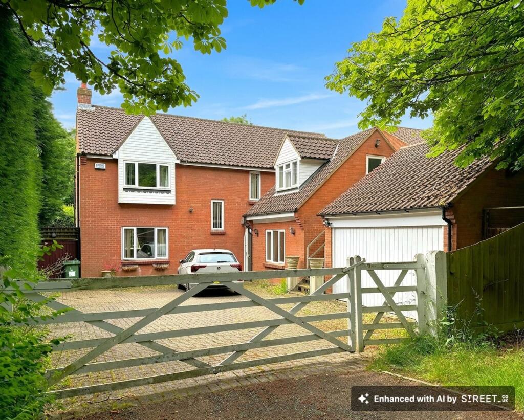 5 bed Detached for rent in Milton Keynes. From Orchards Estate Agents - Bedfordshire