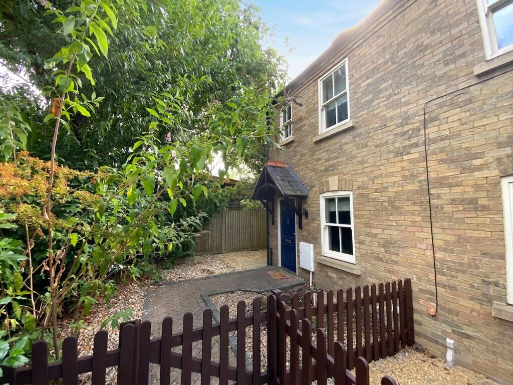 2 bed End of Terrace for rent in Barton-le-Clay. From Orchards Estate Agents - Bedfordshire