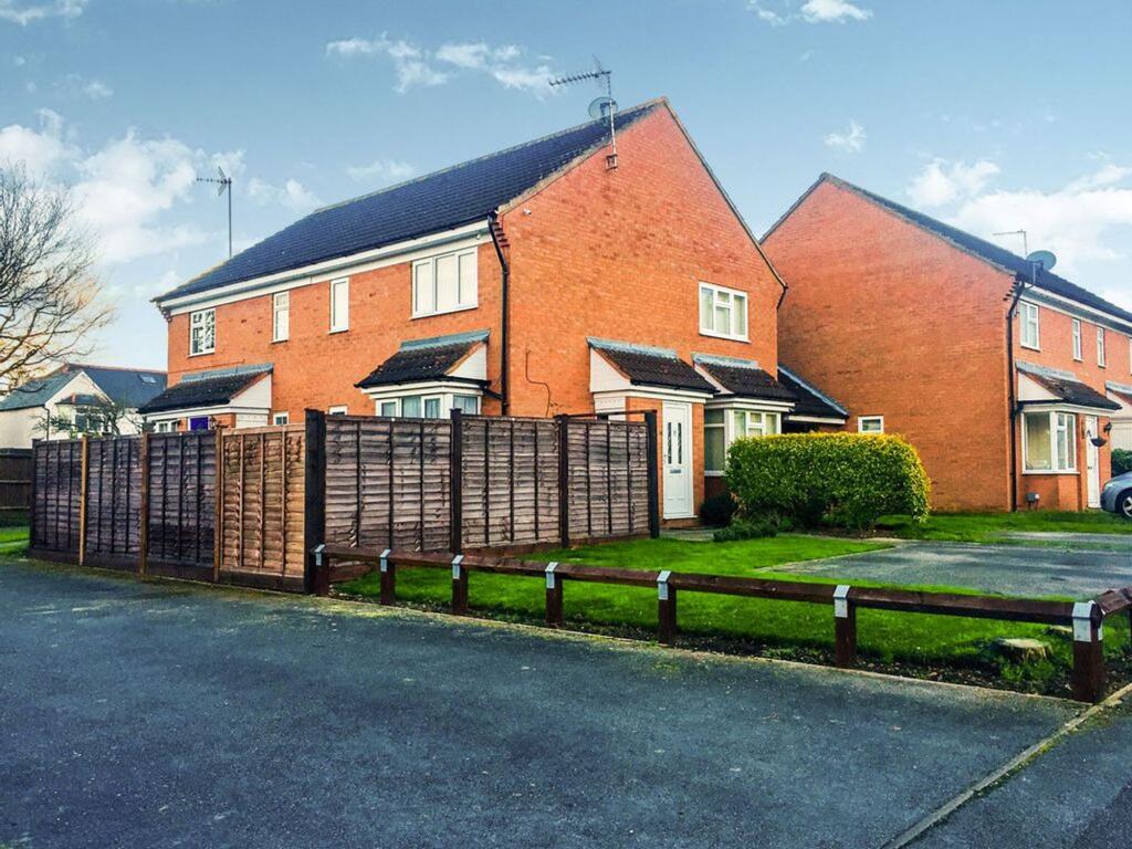 1 bed Mid Terraced House for rent in Steppingley. From Orchards Estate Agents - Bedfordshire