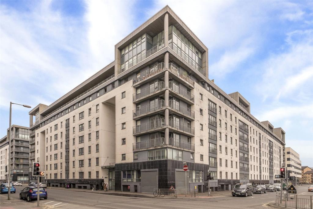 2 bed 1st Floor Flat for rent in Glasgow. From Castle Residential - Paisley